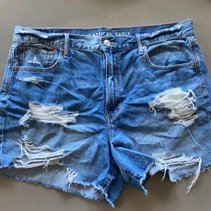 American Eagle boyfriend short. Size 14